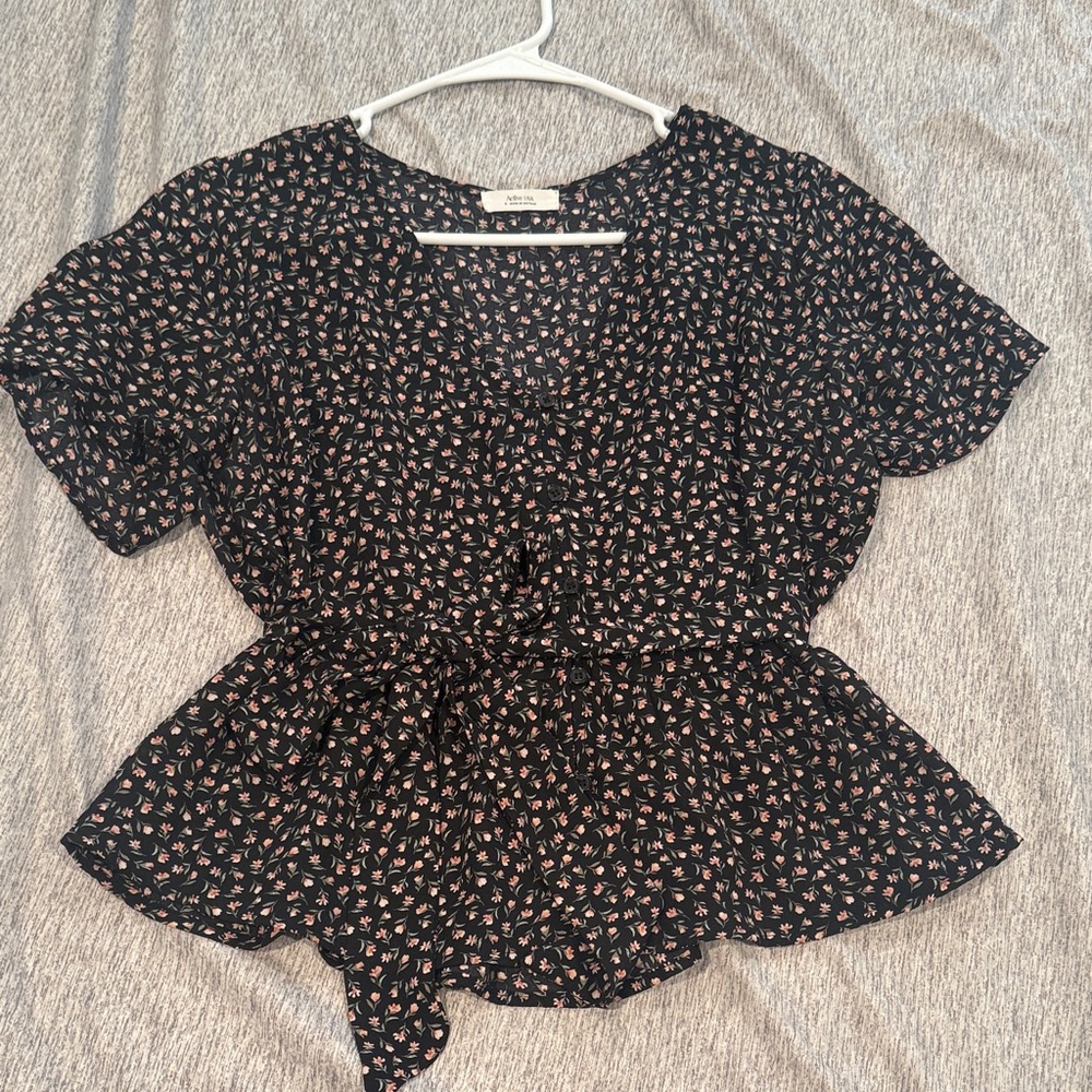 Floral Black Blouse with a Bow (Size: S)